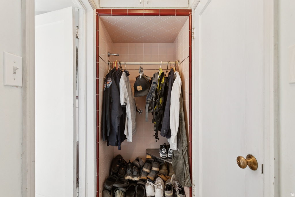 1925 E HILLCREST AVE Salt Lake City, UT 84106