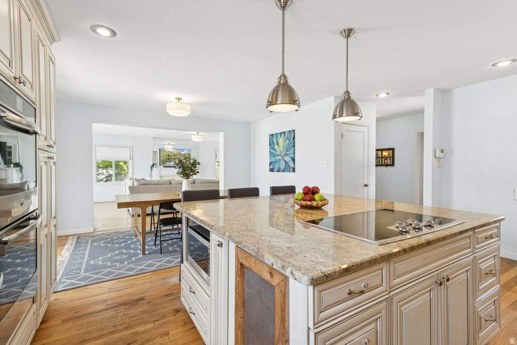 1925 E HILLCREST AVE Salt Lake City, UT 84106