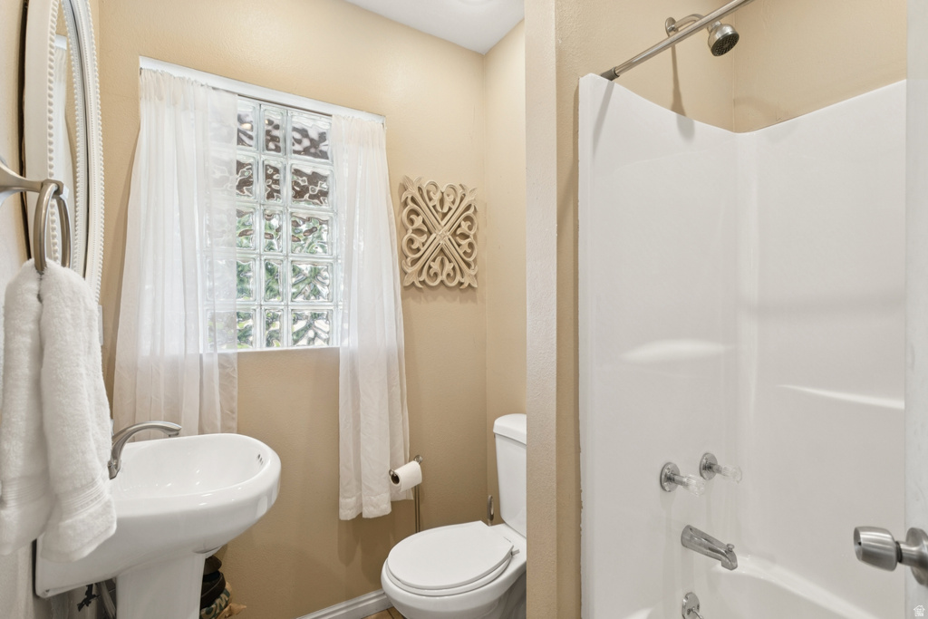 1925 E HILLCREST AVE Salt Lake City, UT 84106