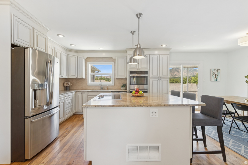 1925 E HILLCREST AVE Salt Lake City, UT 84106