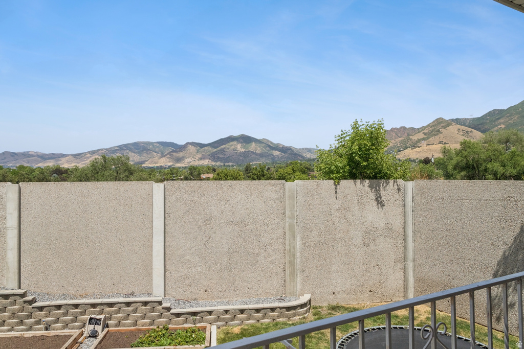 1925 E HILLCREST AVE Salt Lake City, UT 84106