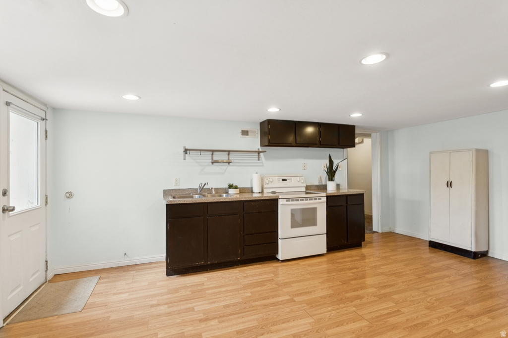 1925 E HILLCREST AVE Salt Lake City, UT 84106