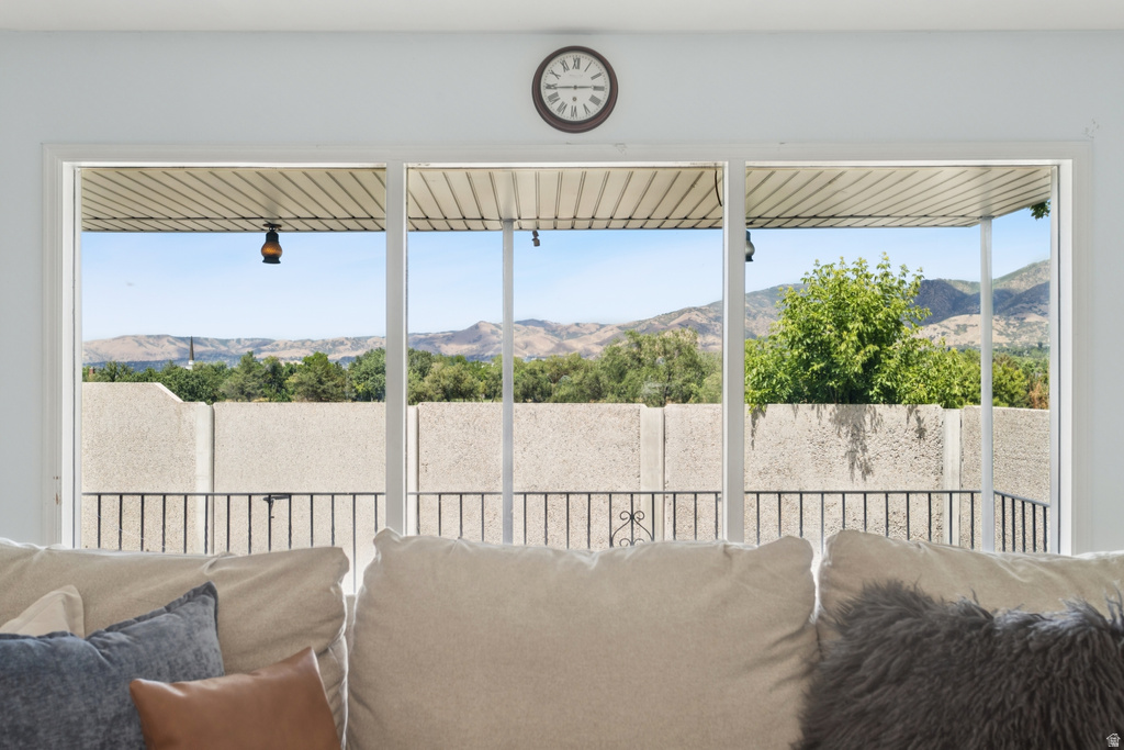 1925 E HILLCREST AVE Salt Lake City, UT 84106