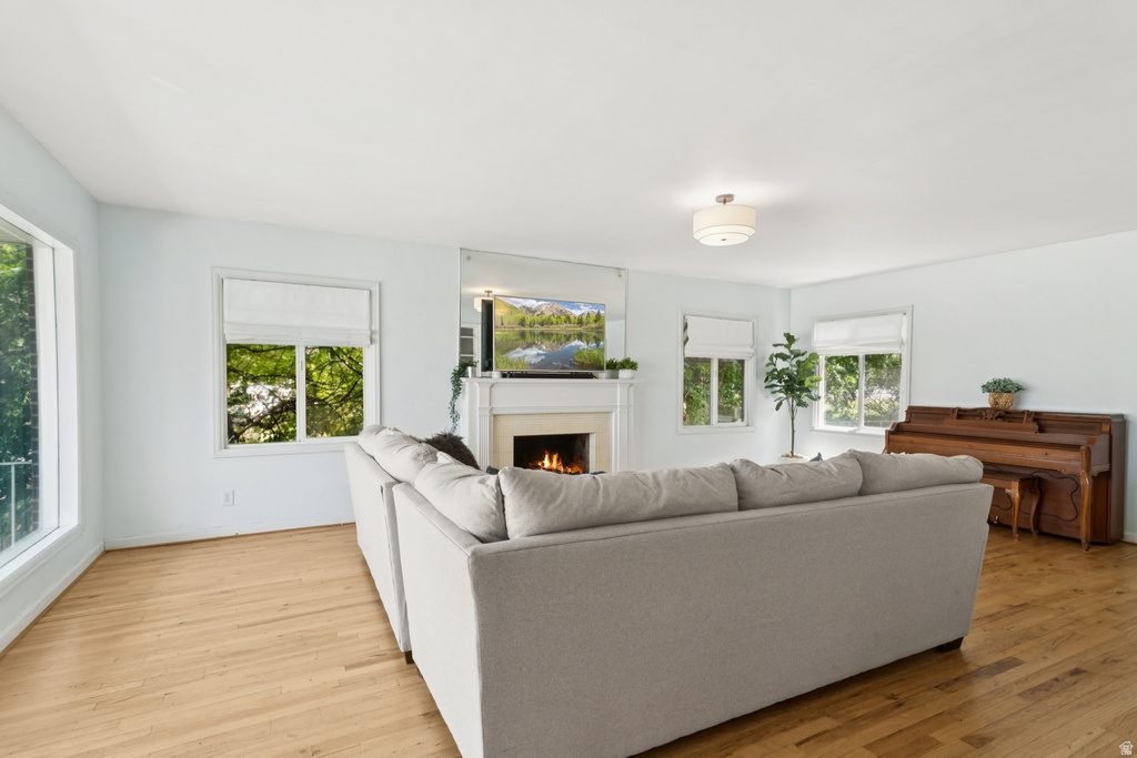 1925 E HILLCREST AVE Salt Lake City, UT 84106