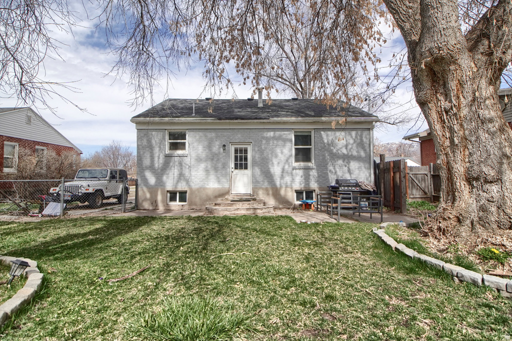 719 BEL MAR DR South Ogden, UT 84403