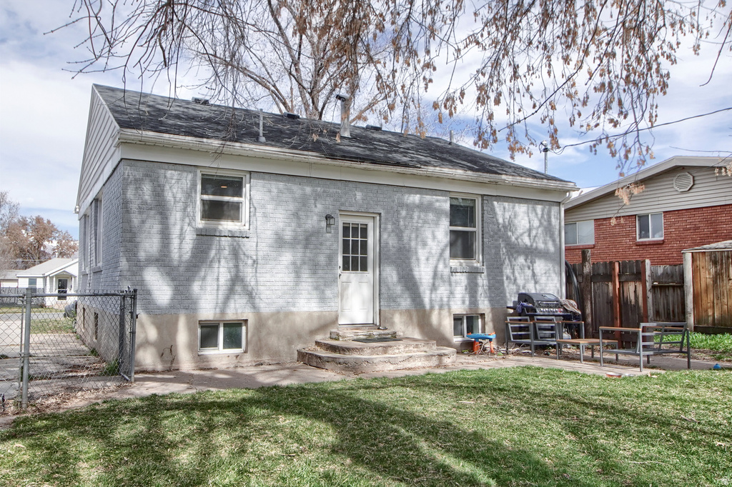 719 BEL MAR DR South Ogden, UT 84403