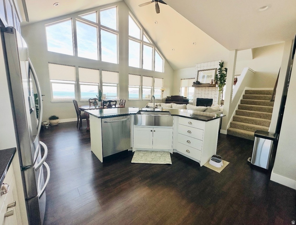 2159 S VALLEY VIEW DR Garden City, UT 84028