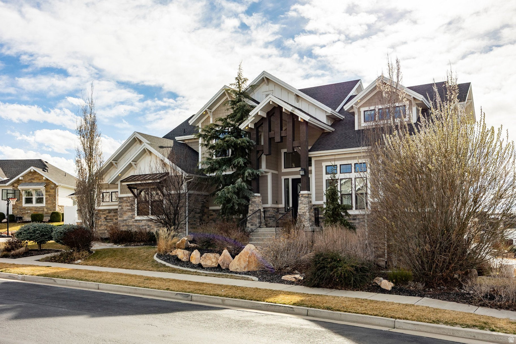 910 S PACE PL North Salt Lake, UT 84054