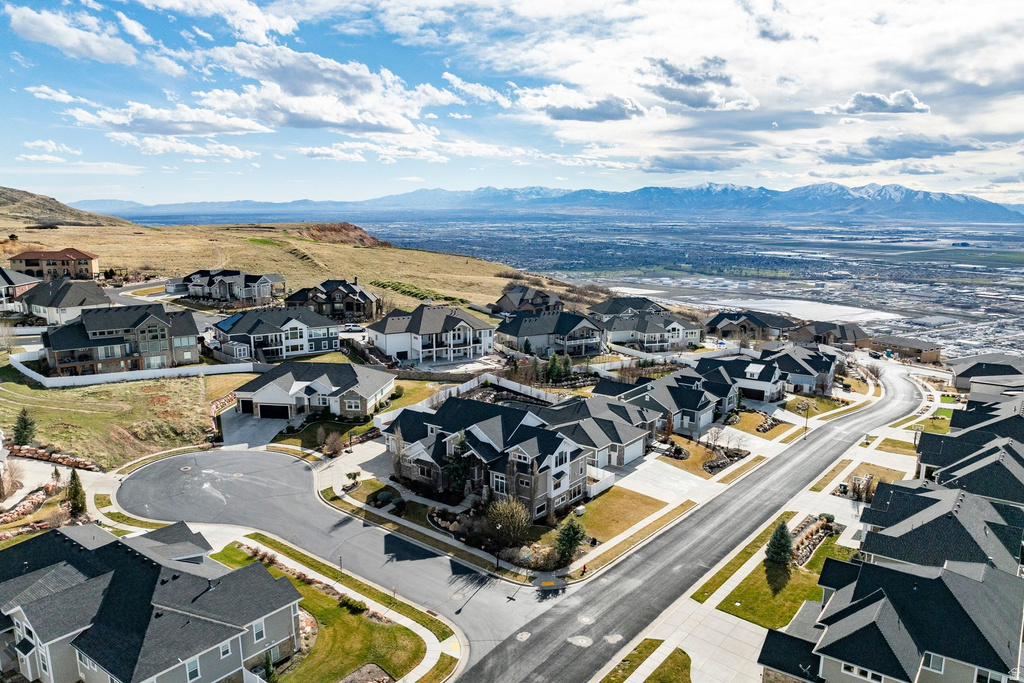 910 S PACE PL North Salt Lake, UT 84054