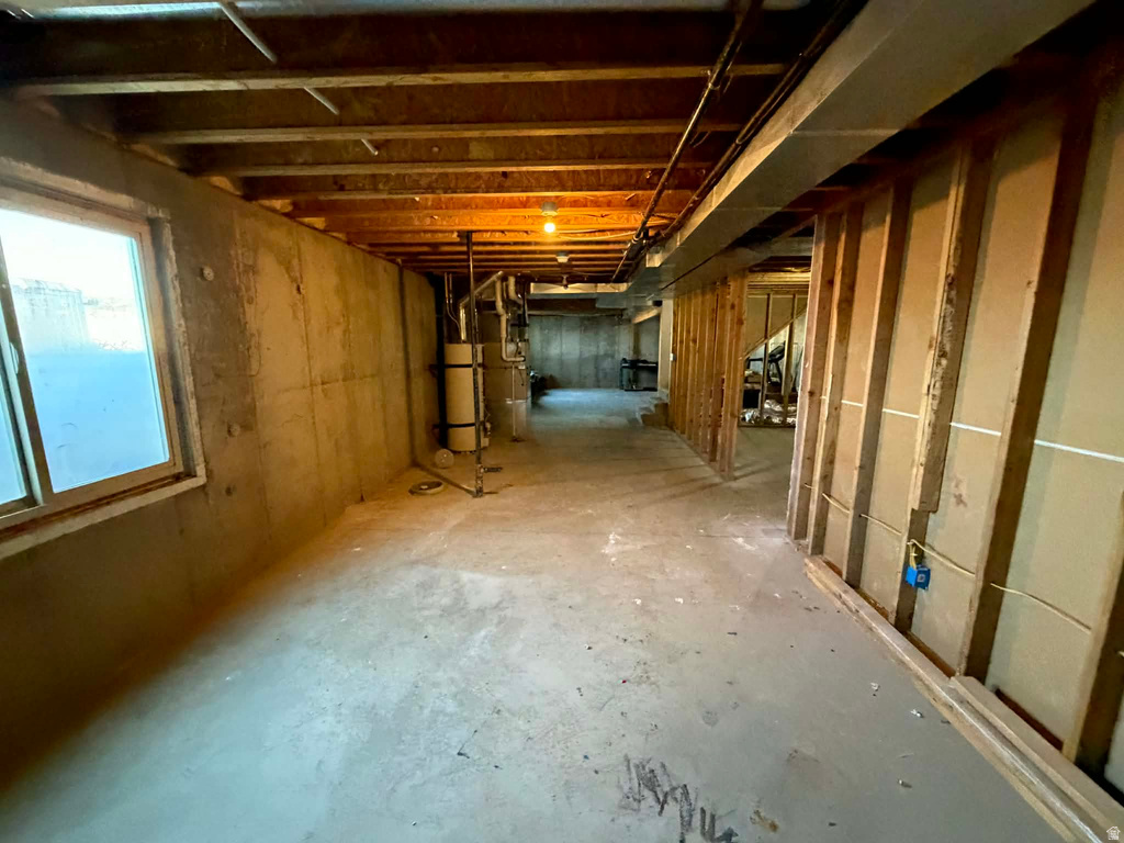 2095 W 4100 N Spring Glen, UT 84526