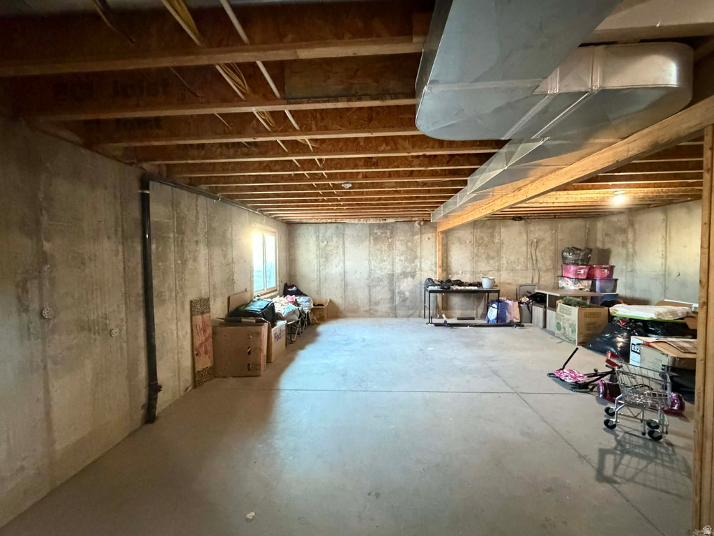 2095 W 4100 N Spring Glen, UT 84526