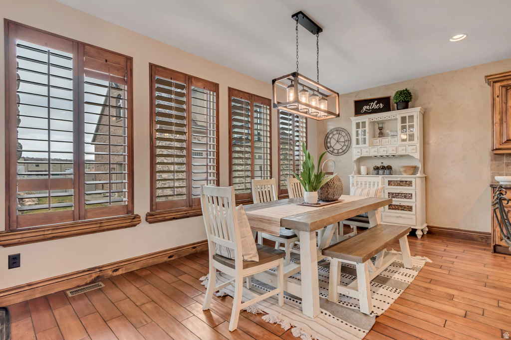 6455 S RAYMOND DR South Weber, UT 84405