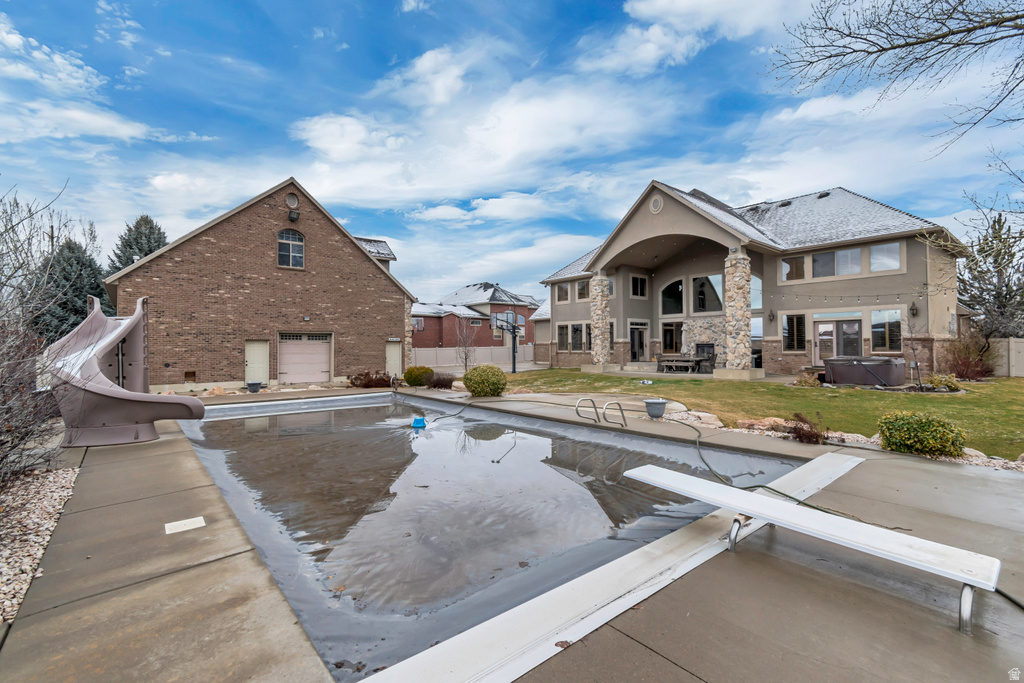 6455 S RAYMOND DR South Weber, UT 84405