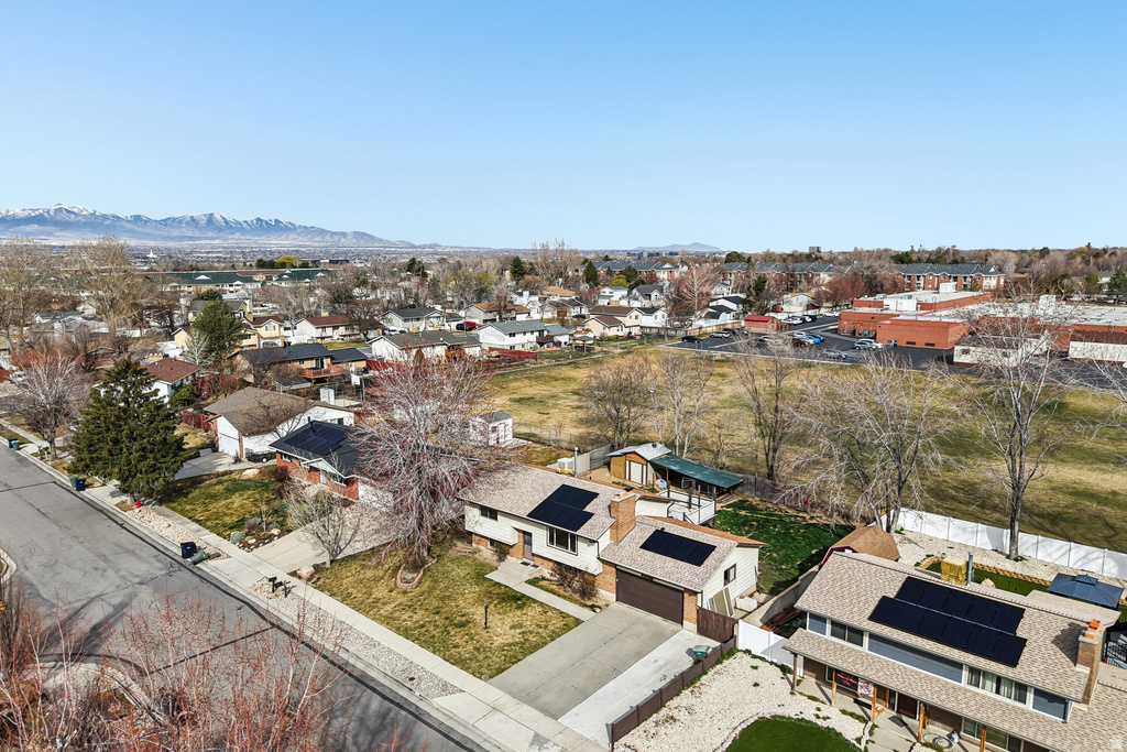 807 E DUSTY ROCK CIR. Sandy, UT 84094