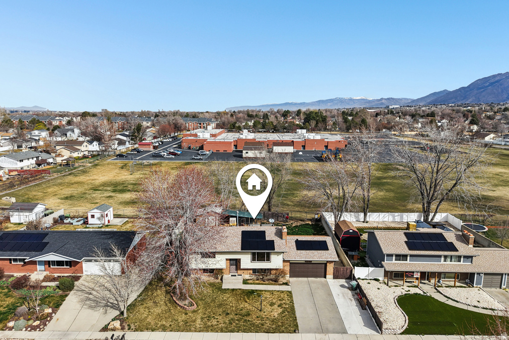 807 E DUSTY ROCK CIR. Sandy, UT 84094
