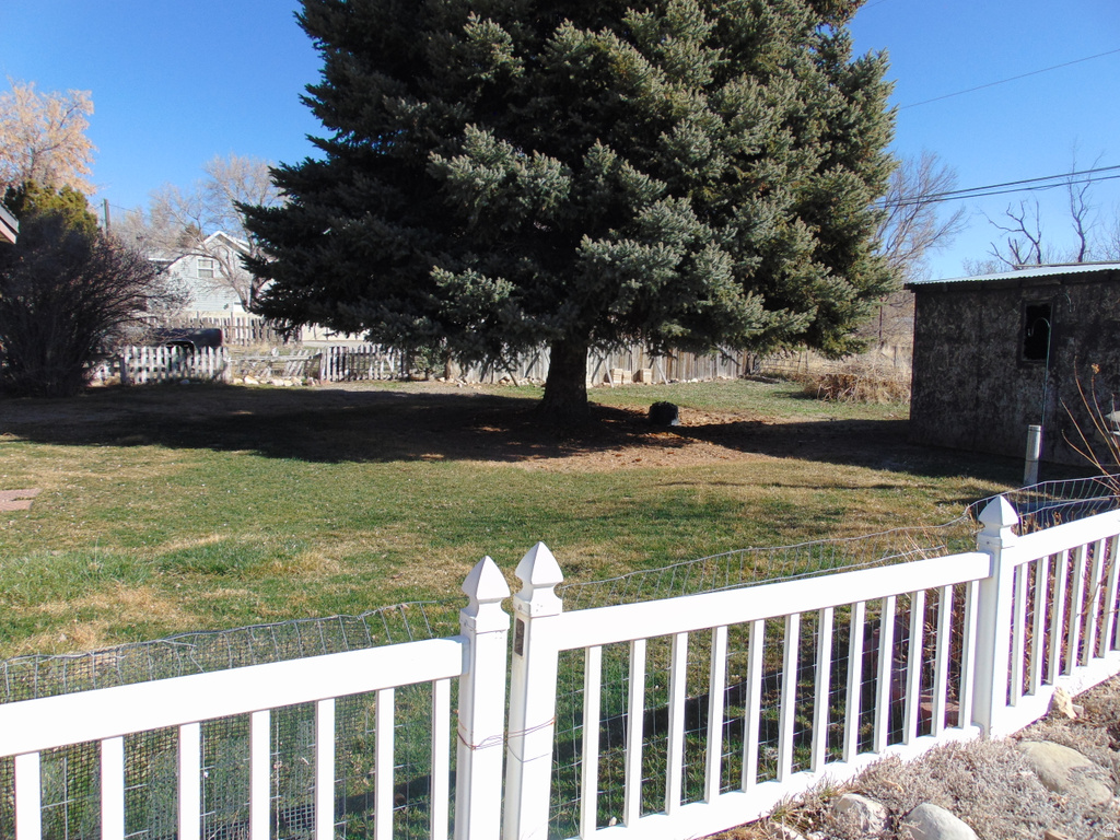 166 N STATE ST Fountain Green, UT 84632