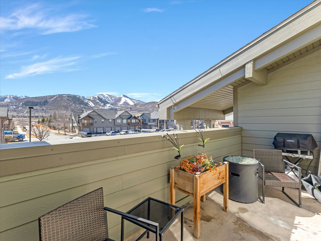 1684 W FOX HOLLOW LN #H12 Park City, UT 84098