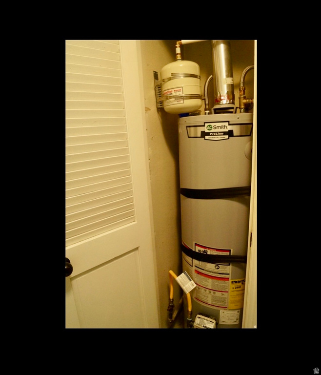 5197 S GRAVENSTEIN PARK #204 Murray, UT 84107