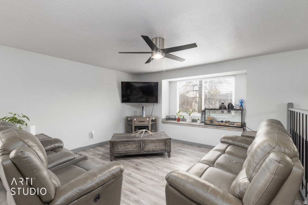 949 S 225 E Layton, UT 84041