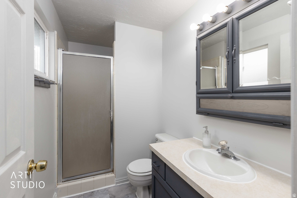 949 S 225 E Layton, UT 84041