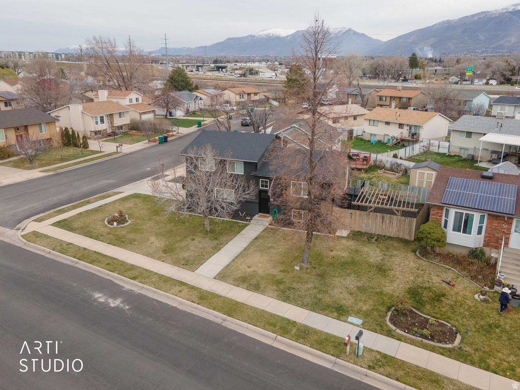949 S 225 E Layton, UT 84041