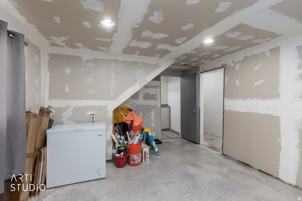 949 S 225 E Layton, UT 84041