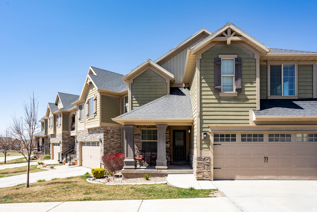 4043 E OAKLAND HILLS DR Eagle Mountain, UT 84005