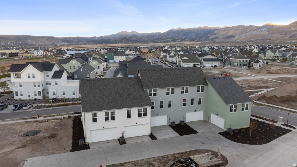 6607 W SOUTH JORDAN PKWY South Jordan, UT 84009