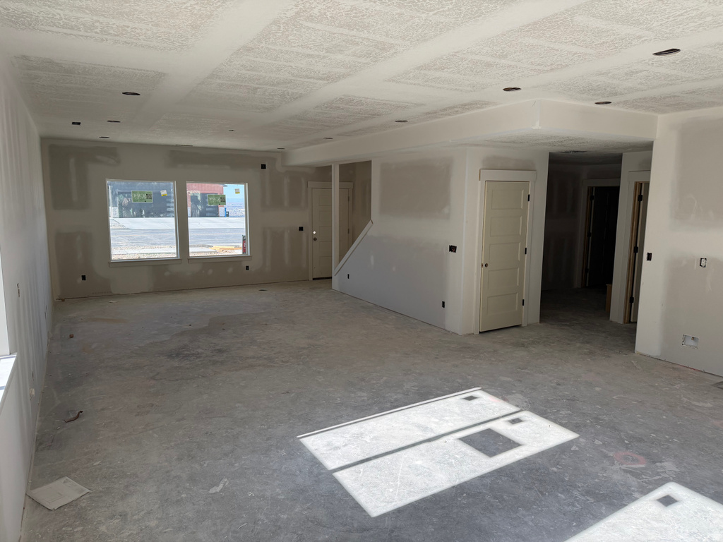 3042 N MOUNTAIN RD #217 North Ogden, UT 84414