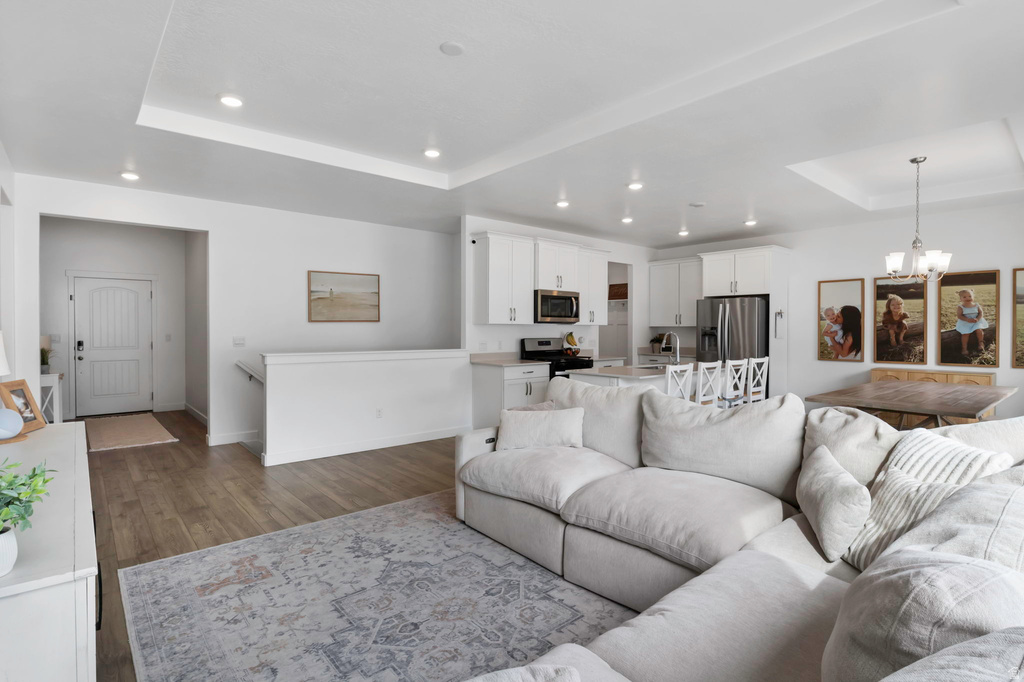 949 S RED CLIFF DR Santaquin, UT 84655