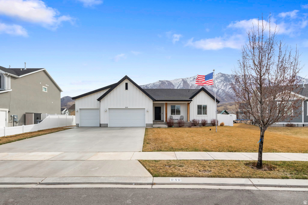 949 S RED CLIFF DR Santaquin, UT 84655
