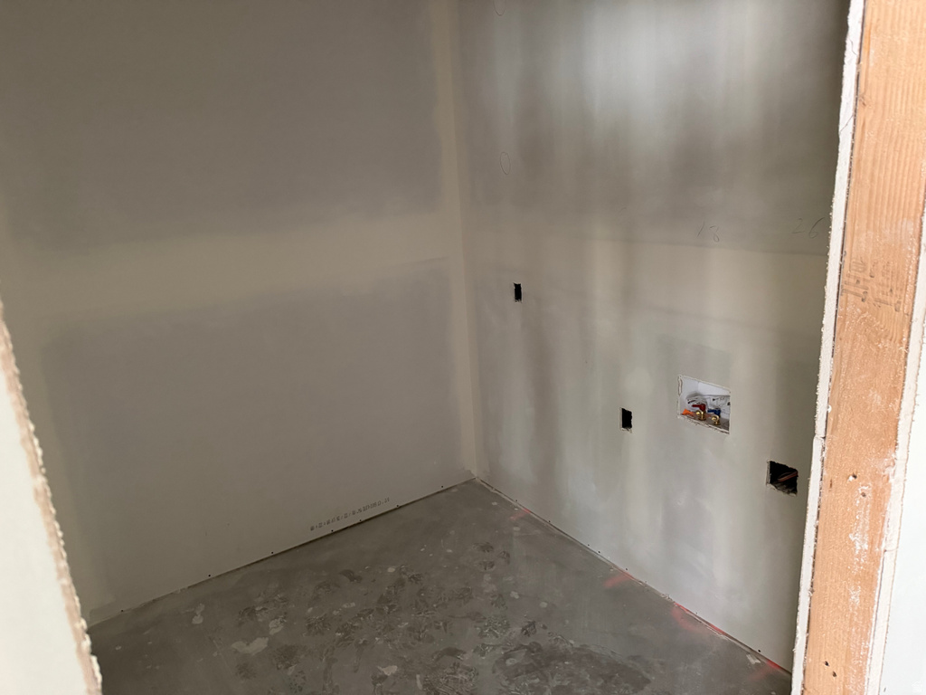 3040 N MOUNTAIN RD #216 North Ogden, UT 84414