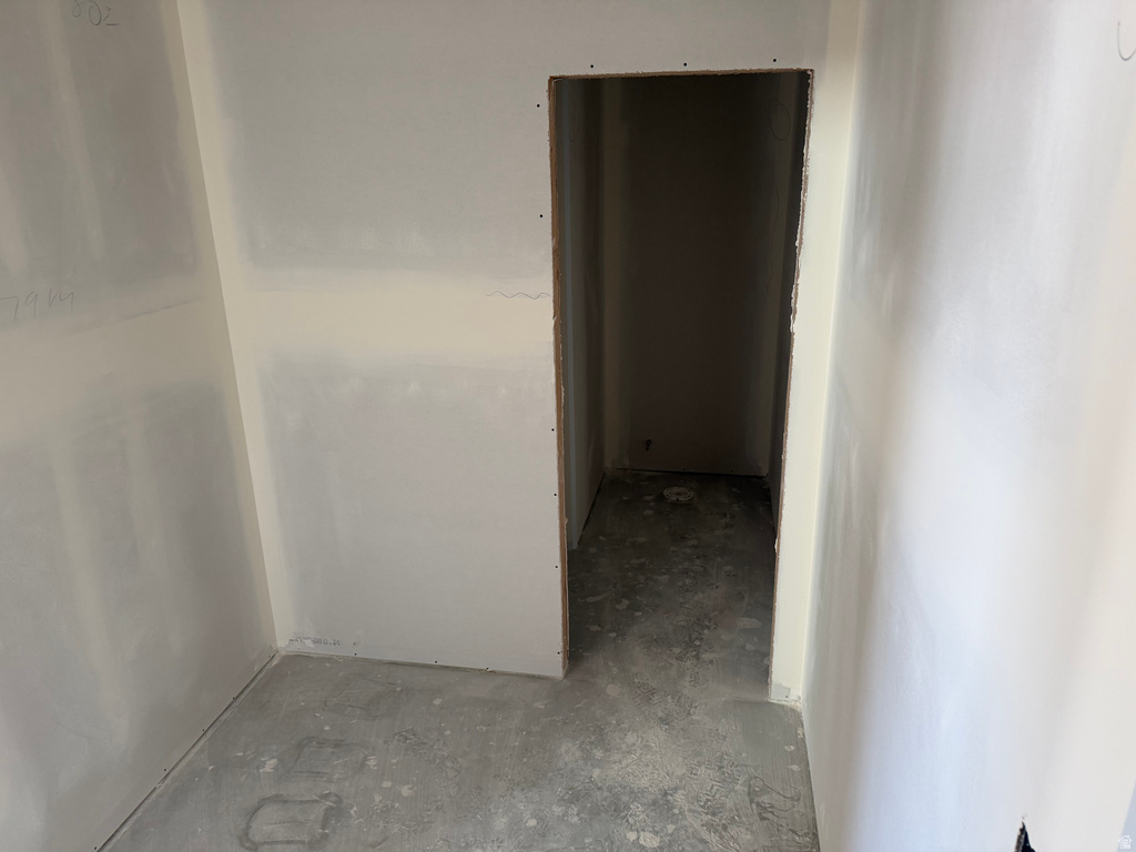 3040 N MOUNTAIN RD #216 North Ogden, UT 84414