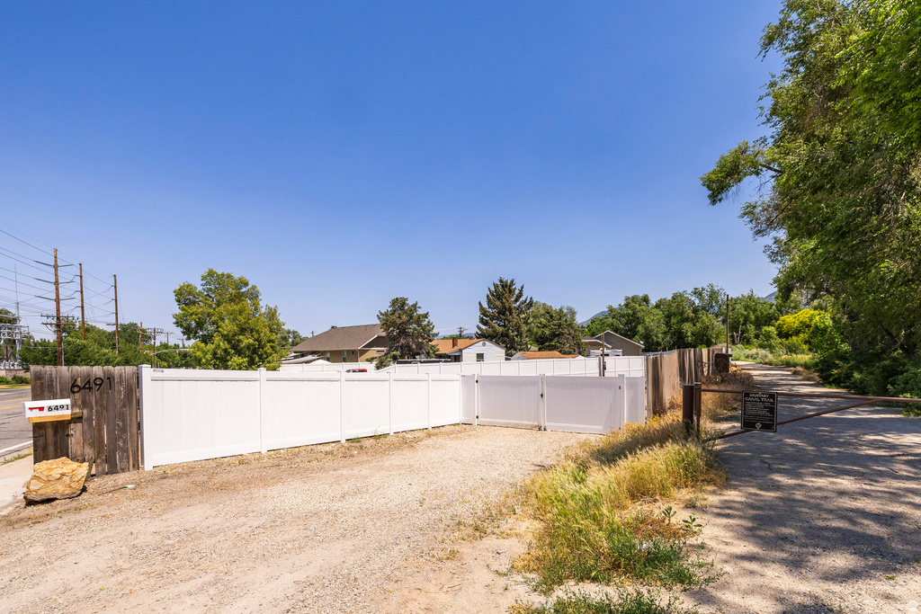 6491 S 1300 E Murray, UT 84121