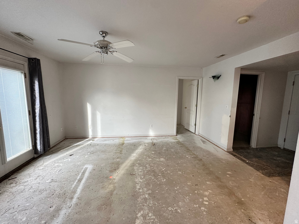 2003 W APPLE FARMS RD West Valley City, UT 84119