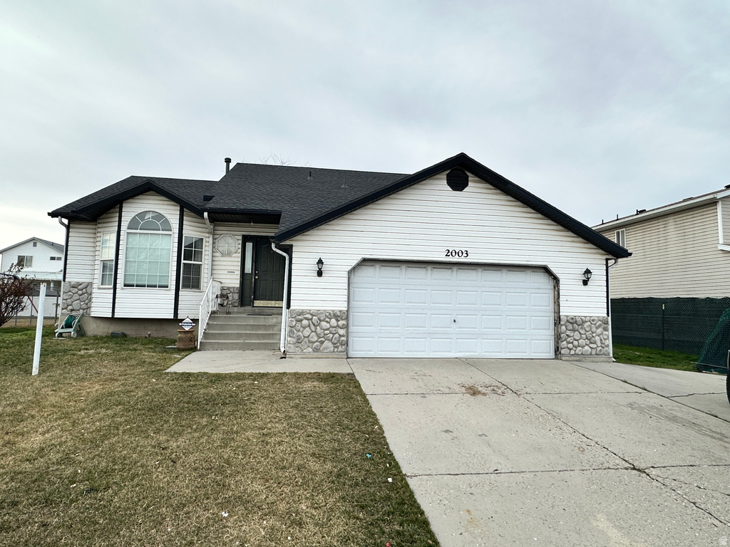 2003 W APPLE FARMS RD West Valley City, UT 84119