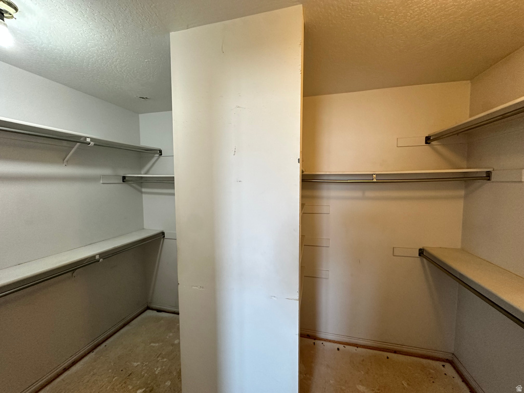 2003 W APPLE FARMS RD West Valley City, UT 84119