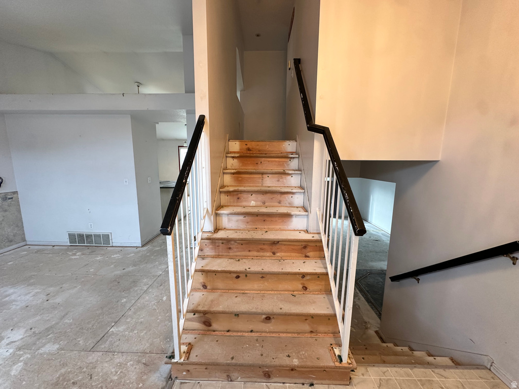 2003 W APPLE FARMS RD West Valley City, UT 84119