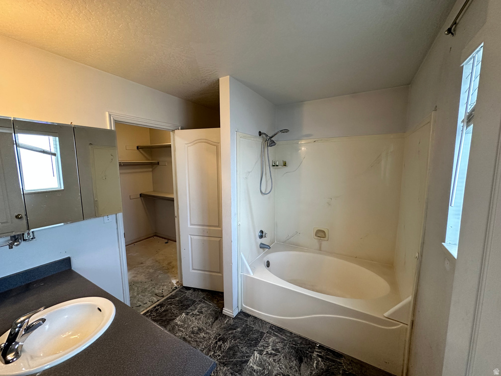 2003 W APPLE FARMS RD West Valley City, UT 84119