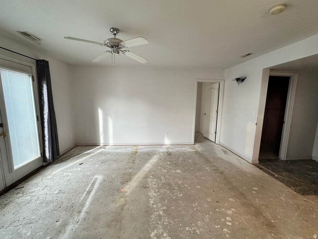 2003 W APPLE FARMS RD West Valley City, UT 84119