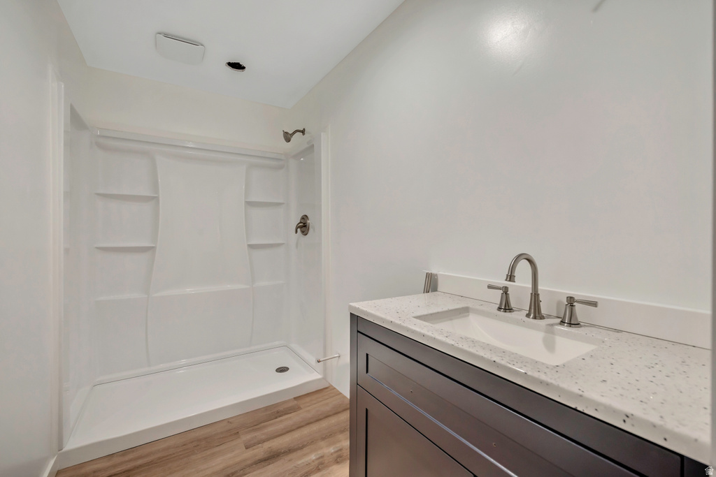 1091 W 2175 S Syracuse, UT 84075