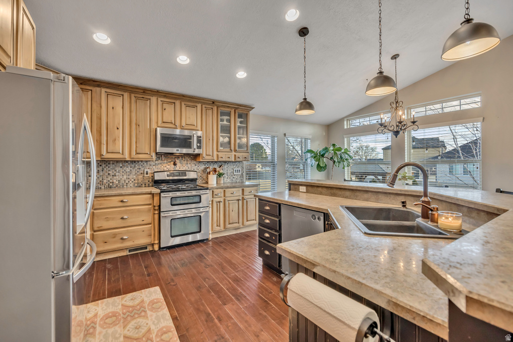 1091 W 2175 S Syracuse, UT 84075