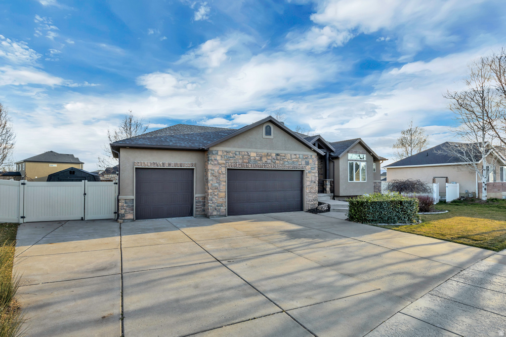 1091 W 2175 S Syracuse, UT 84075