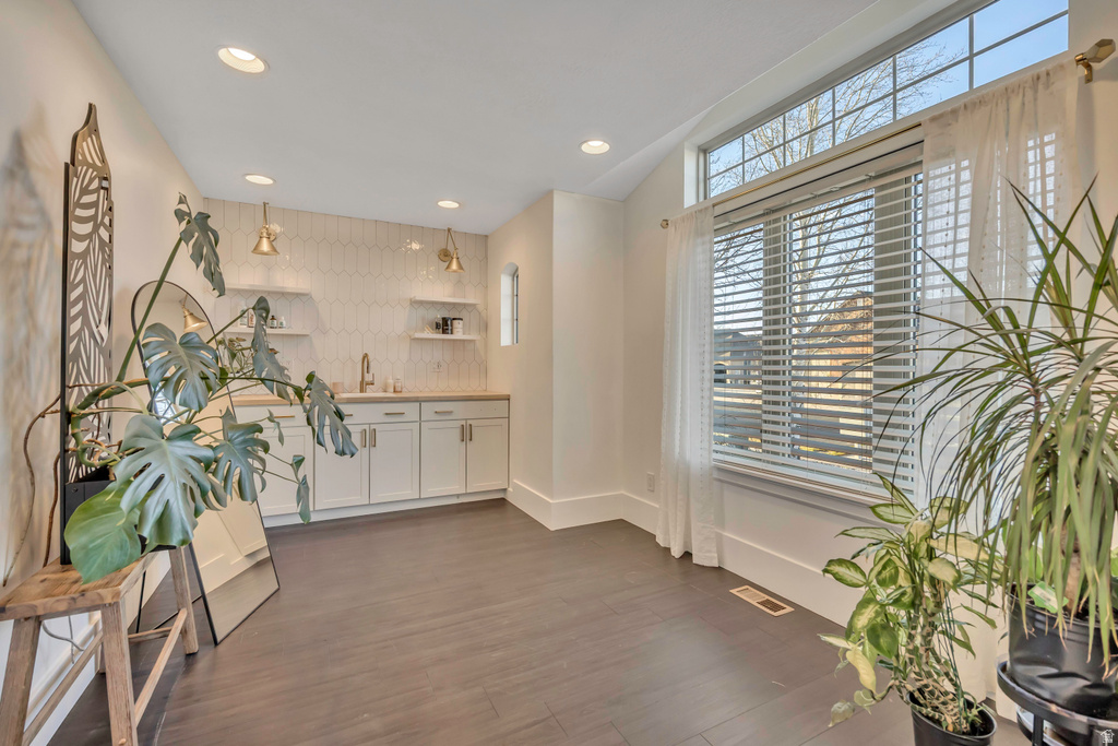 1091 W 2175 S Syracuse, UT 84075