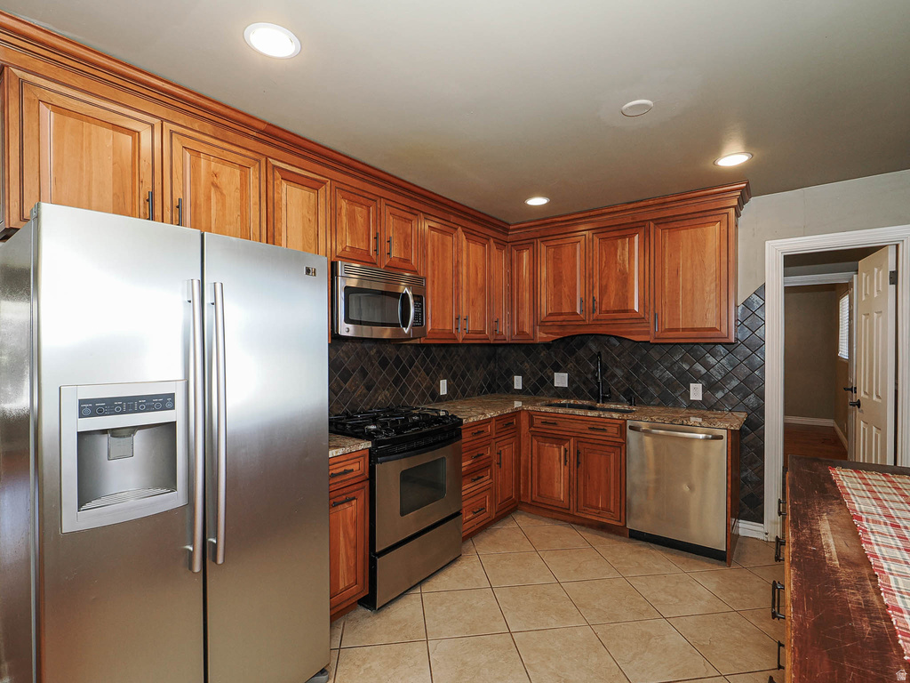 2425 E 6660 S Cottonwood Heights, UT 84121