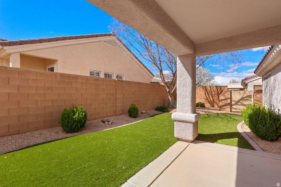 4372 S LAZY RIVER DR St George, UT 84790