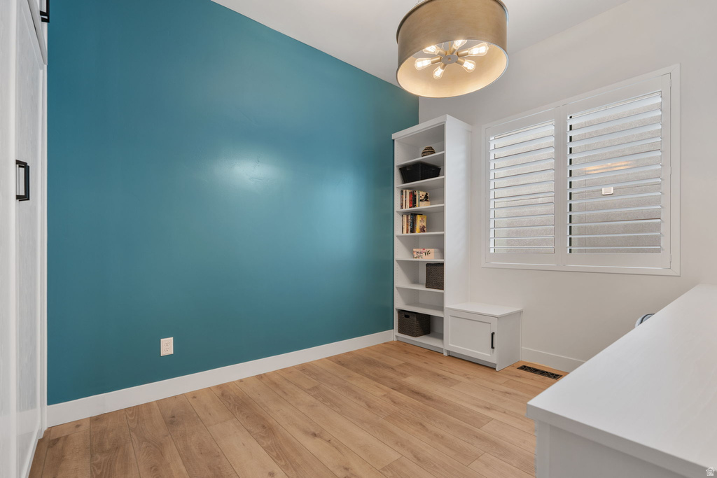 794 S MILLER AVE North Salt Lake, UT 84054