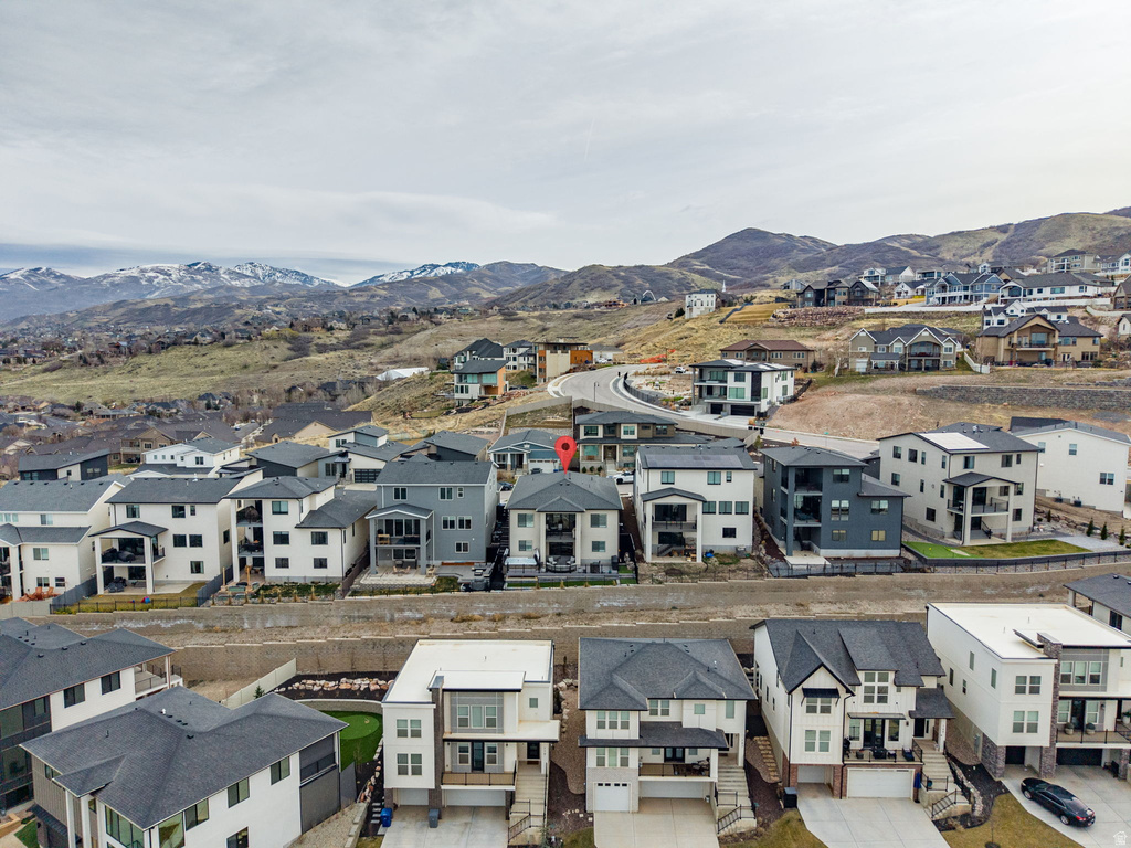 794 S MILLER AVE North Salt Lake, UT 84054