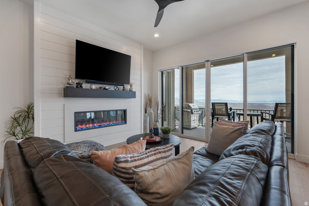 794 S MILLER AVE North Salt Lake, UT 84054