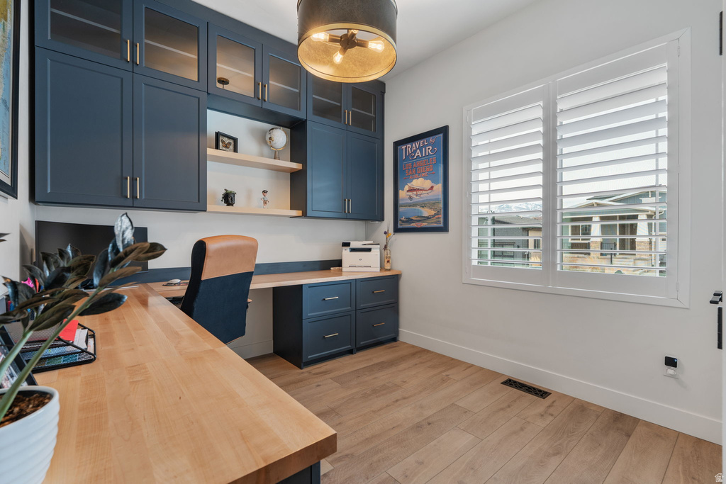 794 S MILLER AVE North Salt Lake, UT 84054